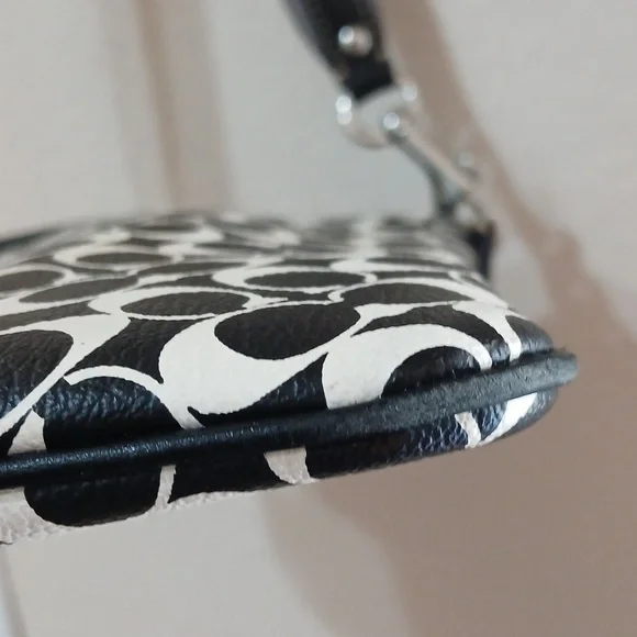 Coach CB - Picture 10 of 13